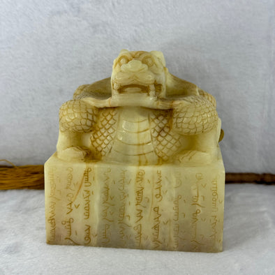Rare Antique Natural Yellow White Nephrite Dragon Seal 2,154.7g 99.7 by 100.6 by 110.5mm - Huangs Jadeite and Jewelry Pte Ltd