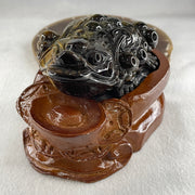 Natural Yellow Tiger's Eye Quartz 3 Legged Toad with Ancient Coin with Wooden Stand Display635.0g 128.1 by 90.7 by 92.5mm - Huangs Jadeite and Jewelry Pte Ltd