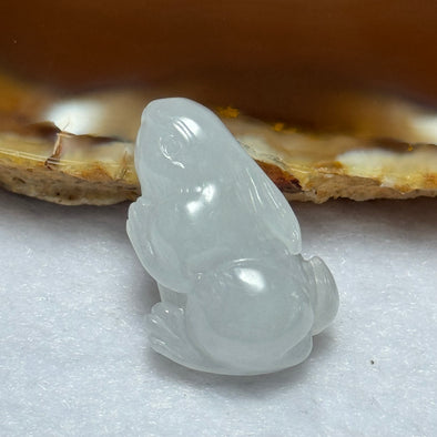 Type A Lavender Jadeite Rabbit Display 6.86g 25.1 by 12.7 by 16.3mm