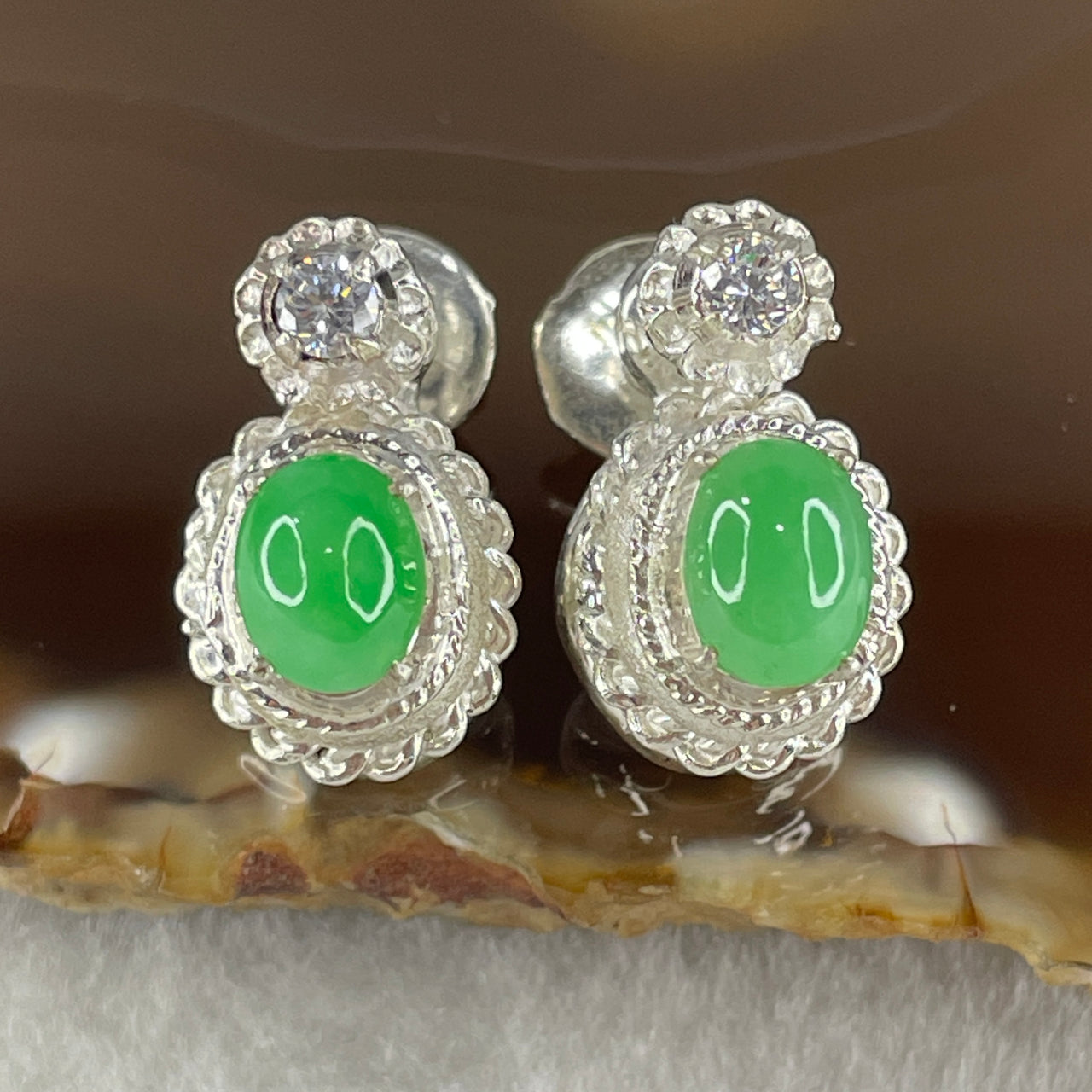 Type A Natural Apple Green Jadeite Cabochon 8.3 by 6.4 by 4.5m Stone for Setting 19.87g (On Silver Earrings Mold) - Huangs Jadeite and Jewelry Pte Ltd