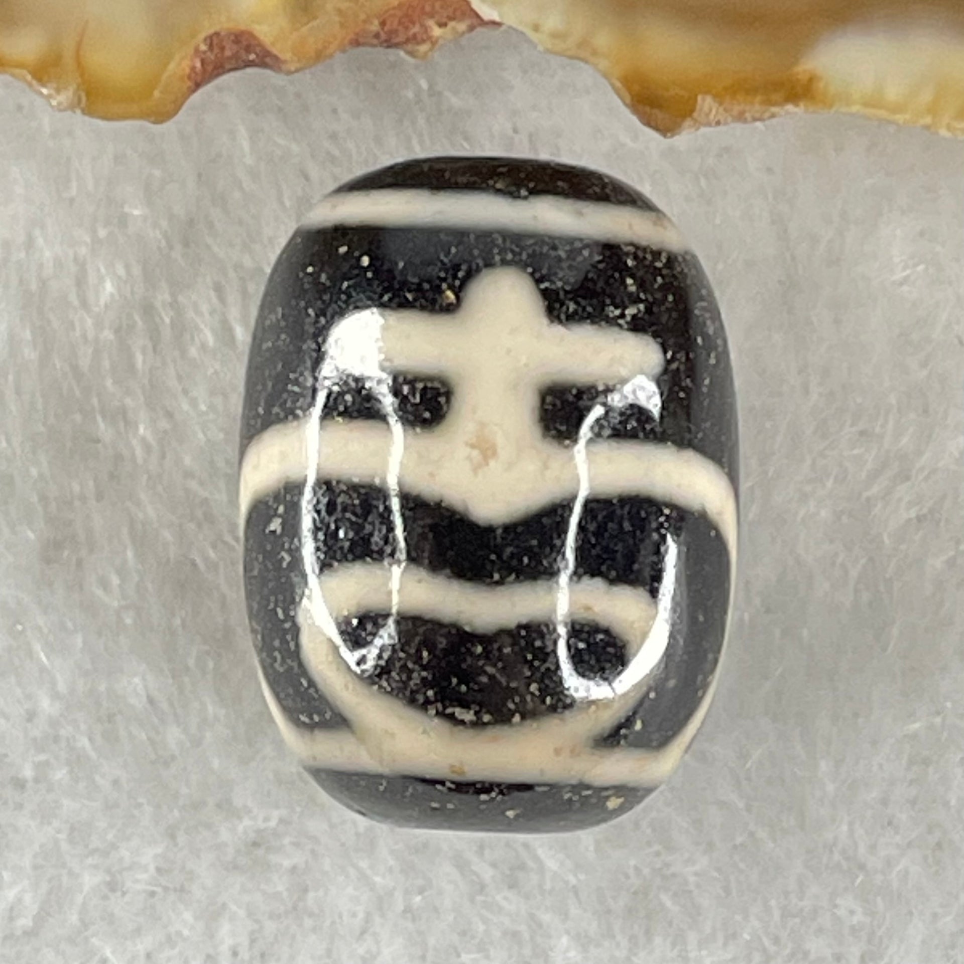 Natural Powerful Tibetan Old Oily Agate Double Nectar Vessel Dzi Bead Heavenly Master (Tian Zhu) 花蜜容器眼天珠 4.76g 17.7 by 13.1mm - Huangs Jadeite and Jewelry Pte Ltd