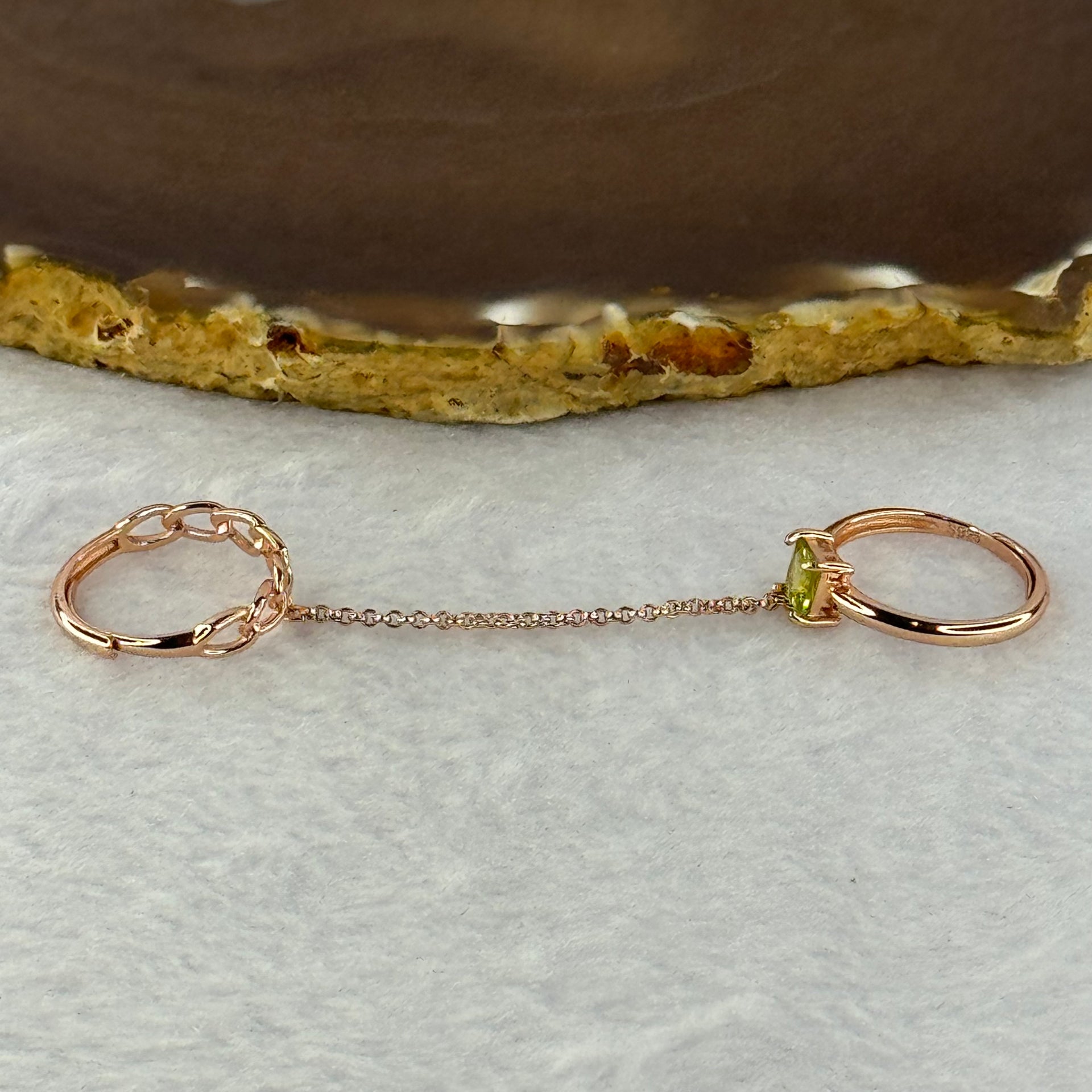 Natural Peridot In 925 Sliver Rose Gold Colour Double Ring with Chain (Adjustable Size) 2.9g 4.7 by 4.7 by 3.0mm - Huangs Jadeite and Jewelry Pte Ltd