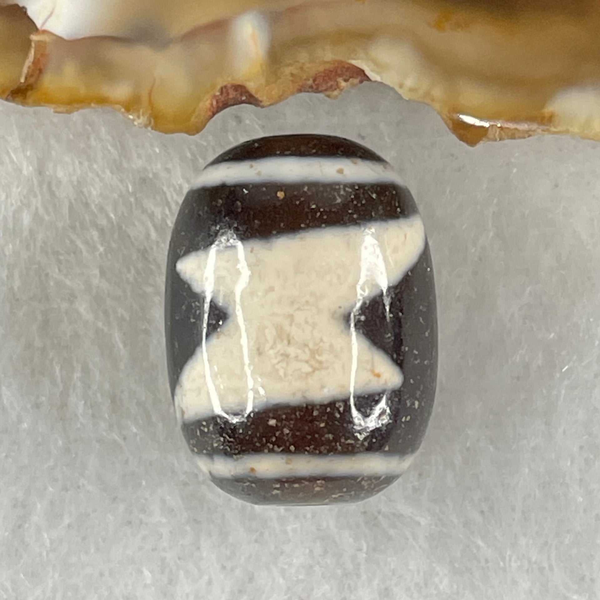 Natural Powerful Tibetan Old Oily Agate 5 Eyes Lightning Dzi Bead Heavenly Master (Tian Zhu) 五眼闪电天珠 4.81g 17.7 by 13.2mm - Huangs Jadeite and Jewelry Pte Ltd