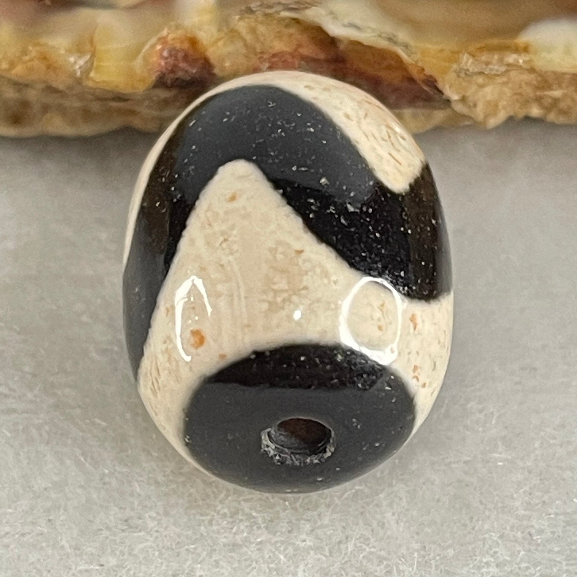 Natural Powerful Tibetan Old Oily Agate Tiger Tooth Daluo Dzi Bead Heavenly Master (Tian Zhu) 虎呀天诛 5.28g 17.9 13.9mm - Huangs Jadeite and Jewelry Pte Ltd