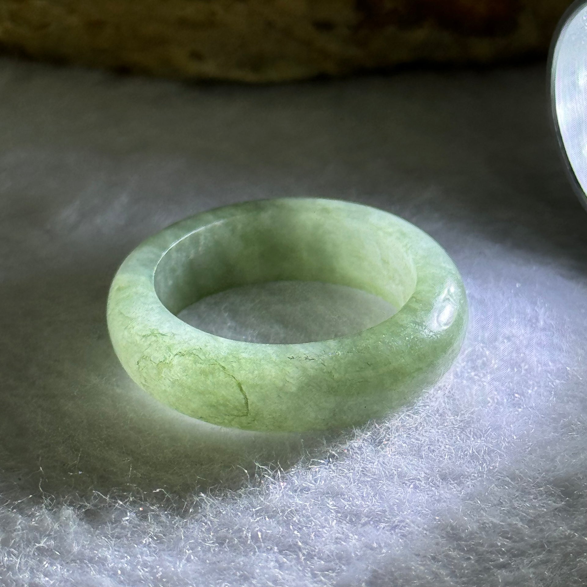 Type A Green Jadeite Ring 3.76g 6.0 by 3.7mm US7 HK15.5 (Very Slight External Rough) - Huangs Jadeite and Jewelry Pte Ltd