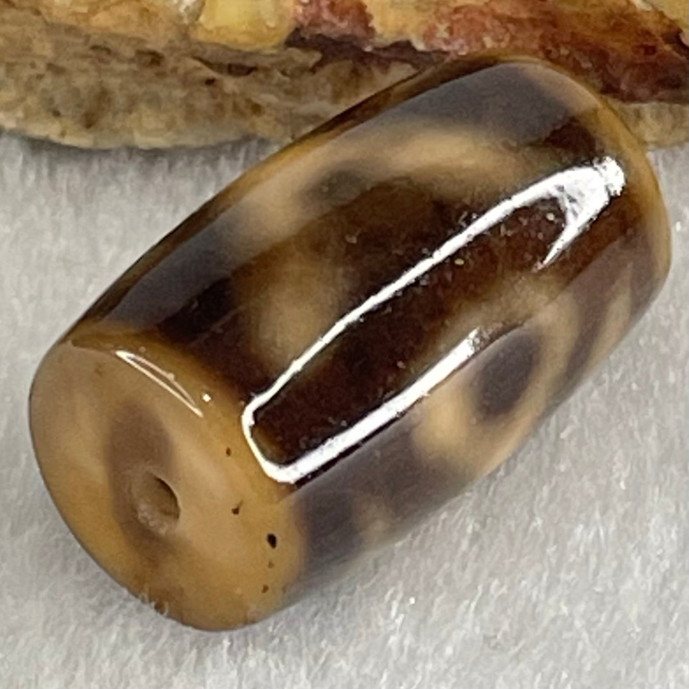 Natural Powerful Tibetan Old Oily Agate Patina Guiren Tairen Human Dzi Bead Totem Amulet Heavenly Master (Tian Zhu) 贵人天诛 4.78g 19.5 by 11.6mm - Huangs Jadeite and Jewelry Pte Ltd