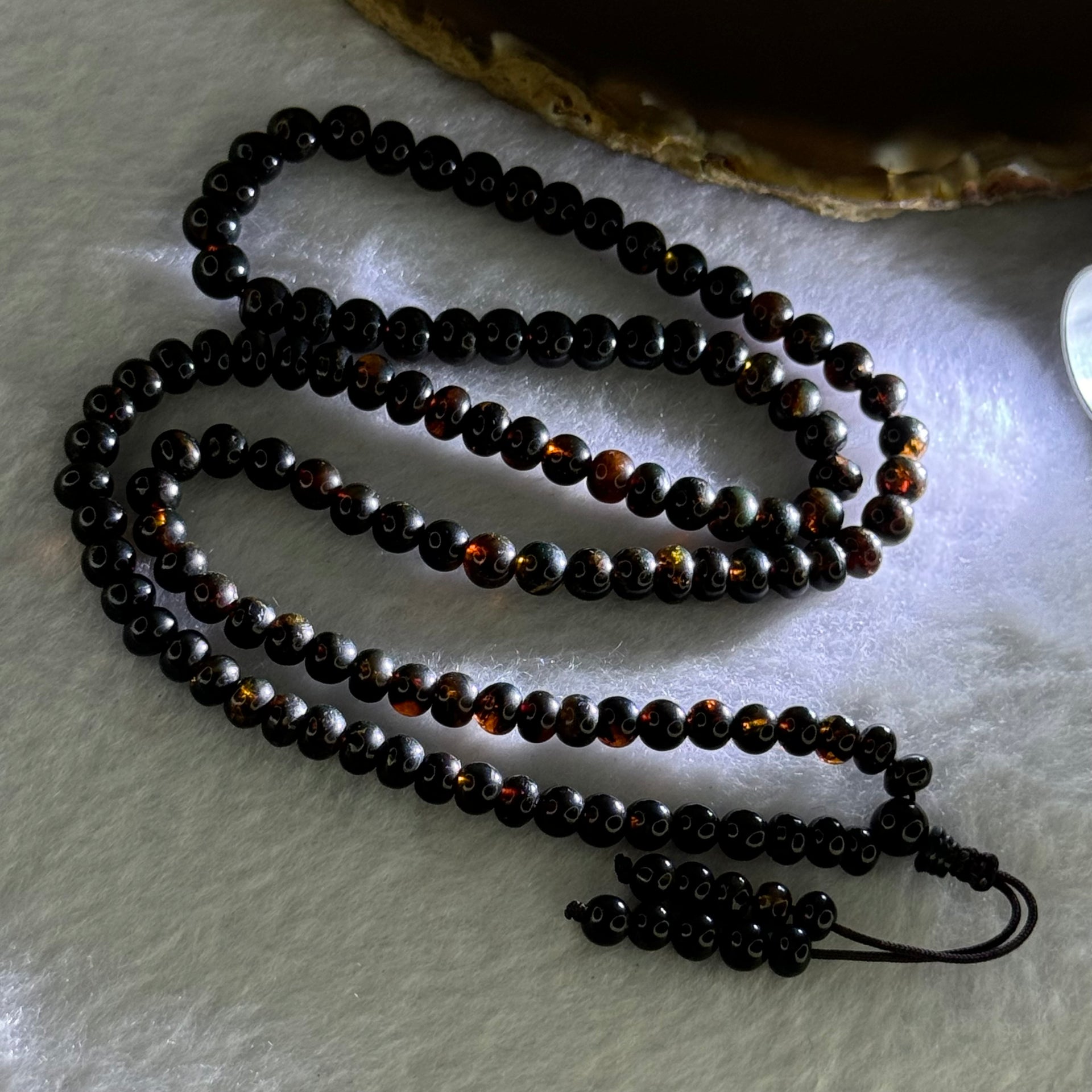 Natural Black Gold King Amber Beads Bracelet 天然黑金翁王琥珀手链 9.65g 50cm 5.0mm 118 Beads - Huangs Jadeite and Jewelry Pte Ltd