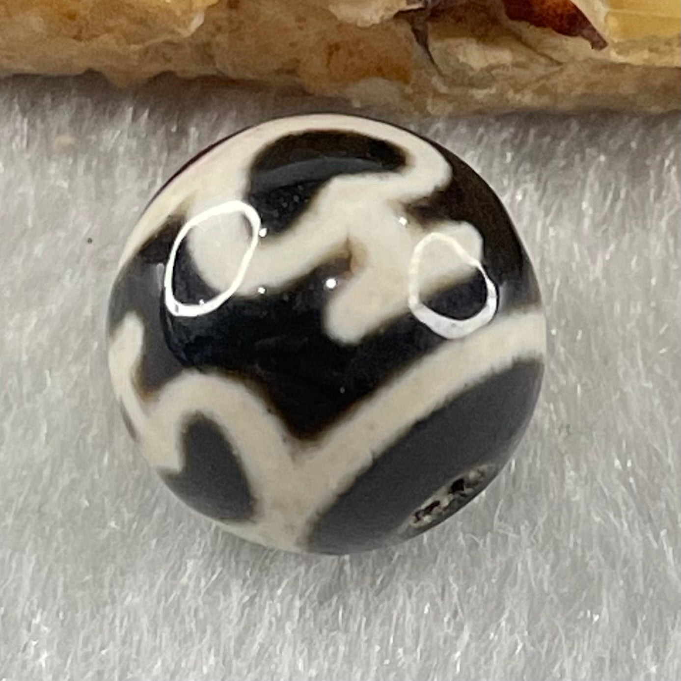 Natural Powerful Tibetan Old Oily Agate 4 Nectar Vessel Dzi Bead Heavenly Master (Tian Zhu) 花蜜容器天珠 1.44g 10.0 by 10.2mm - Huangs Jadeite and Jewelry Pte Ltd