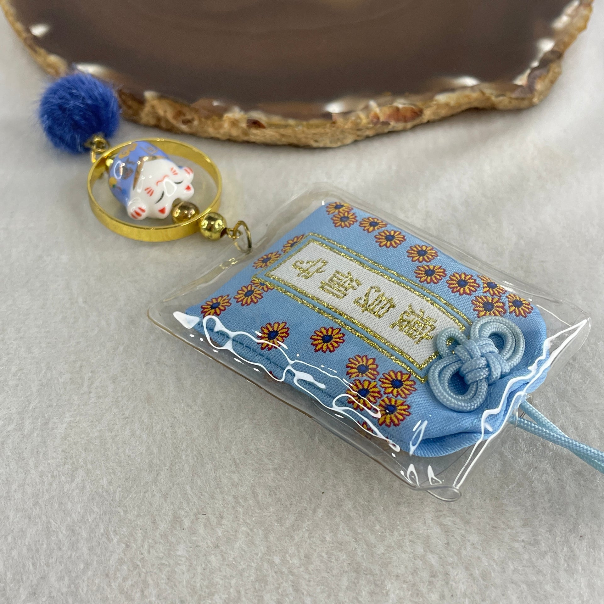 Porcelain Blue Fortune Cat Fat Burning Charm 13.87g 15.2 by 17.3 by 14.5mm - Huangs Jadeite and Jewelry Pte Ltd