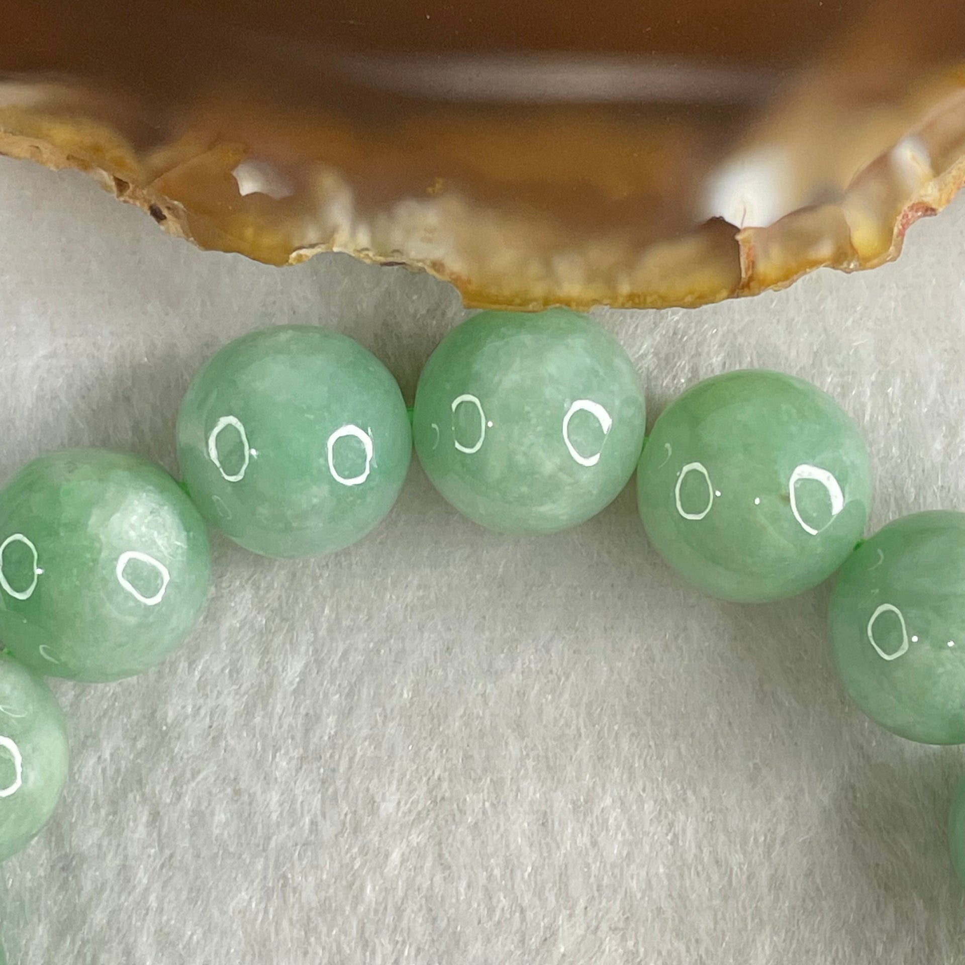 Type A Green Jadeite Beads Bracelet 59.95g 16cm 13.2mm 16 Beads - Huangs Jadeite and Jewelry Pte Ltd