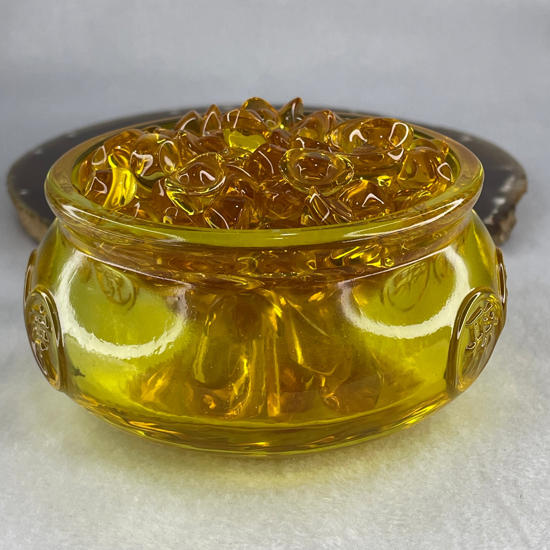 Yellow Liuli Wealth Pot with Ingot Yuan Bao Display Total Weight 648.22g 99.4 by 62.8mm - Huangs Jadeite and Jewelry Pte Ltd