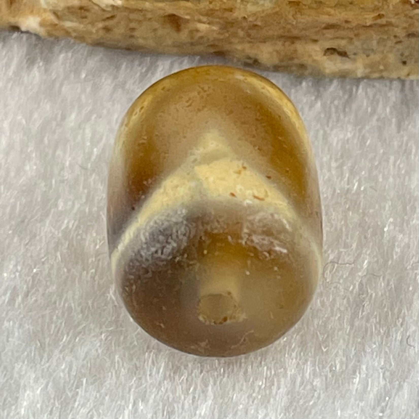 Natural Powerful Tibetan Old Oily Agate Tiger Tooth Daluo Dzi Bead Heavenly Master (Tian Zhu) 虎呀天诛 2.38g 13.6 by 10.3mm - Huangs Jadeite and Jewelry Pte Ltd