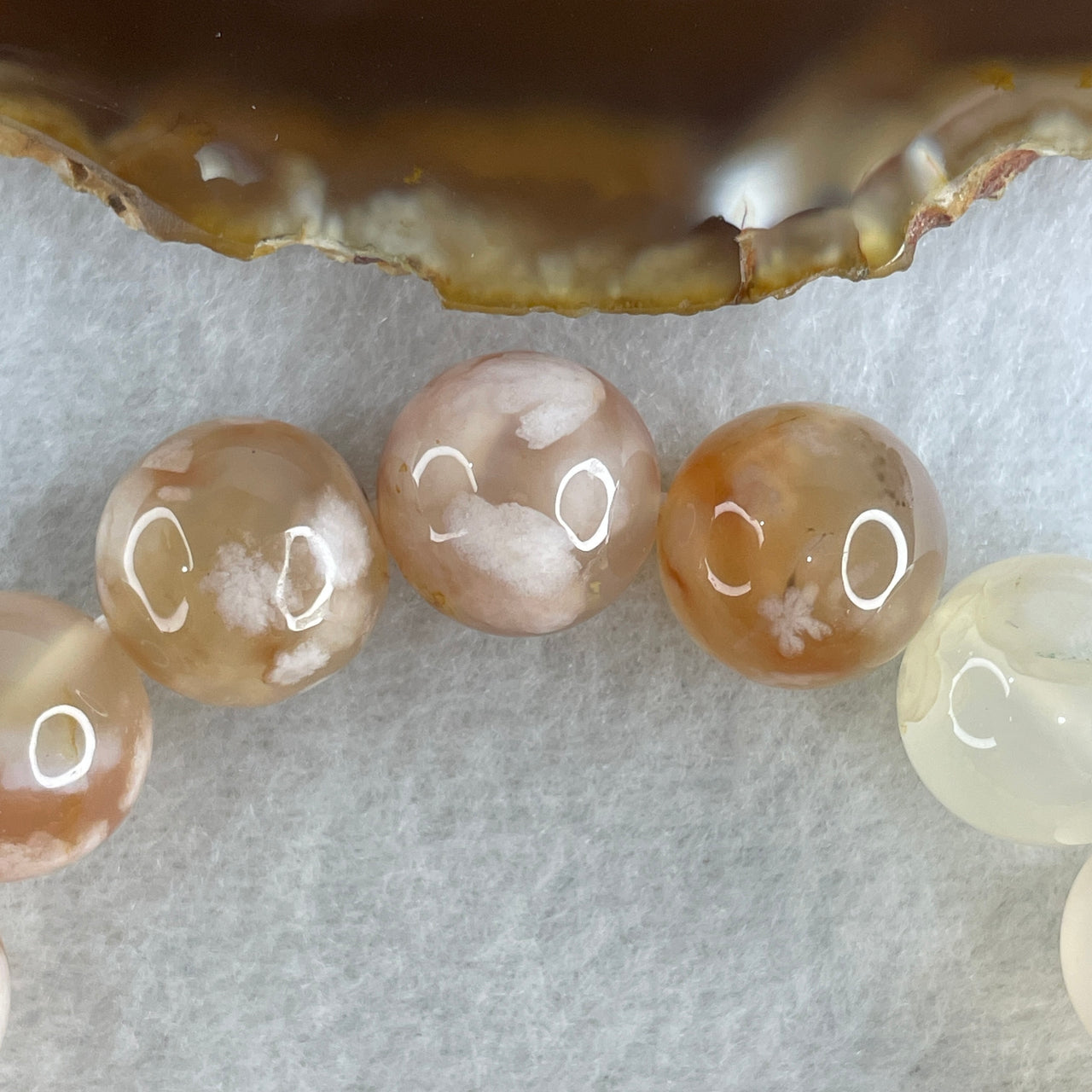 Natural Pinkis Flower Agate Beads Bracelet 59.40g 16cm 14.7mm 14 Beads - Huangs Jadeite and Jewelry Pte Ltd