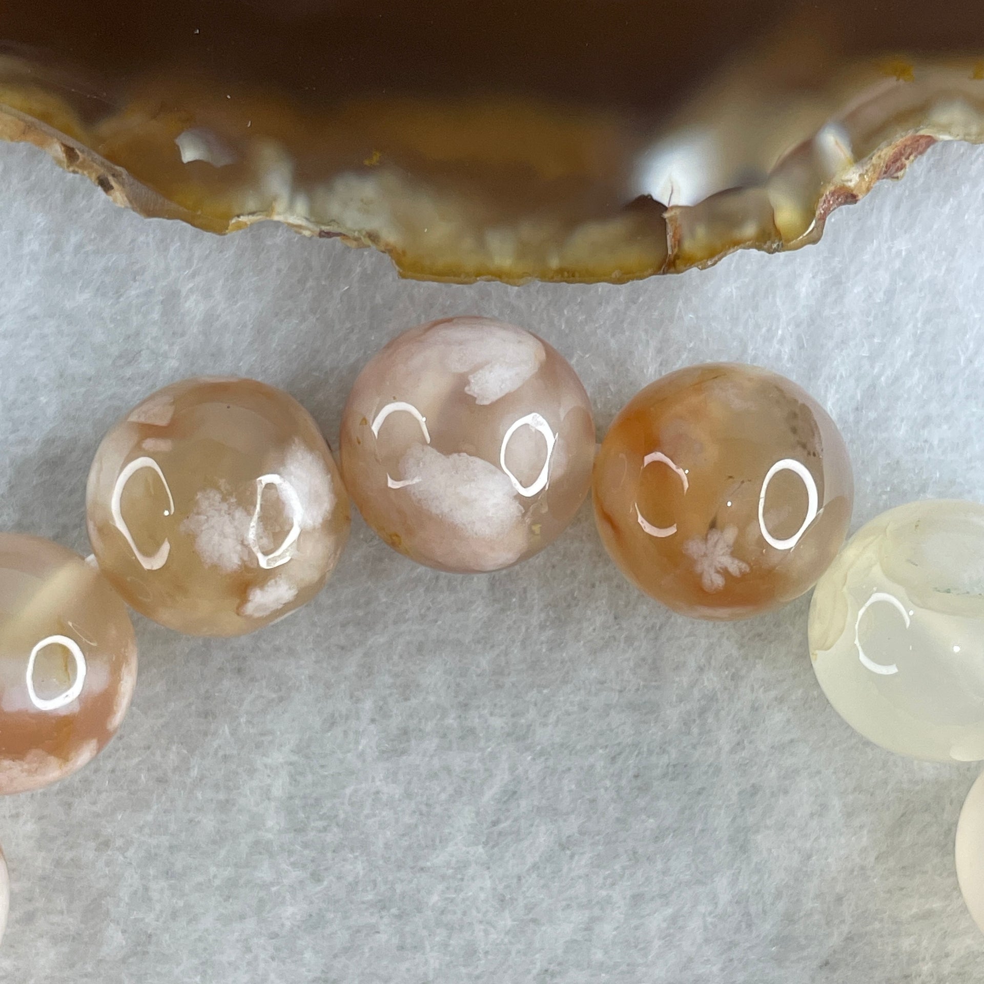 Natural Pinkis Flower Agate Beads Bracelet 59.40g 16cm 14.7mm 14 Beads - Huangs Jadeite and Jewelry Pte Ltd