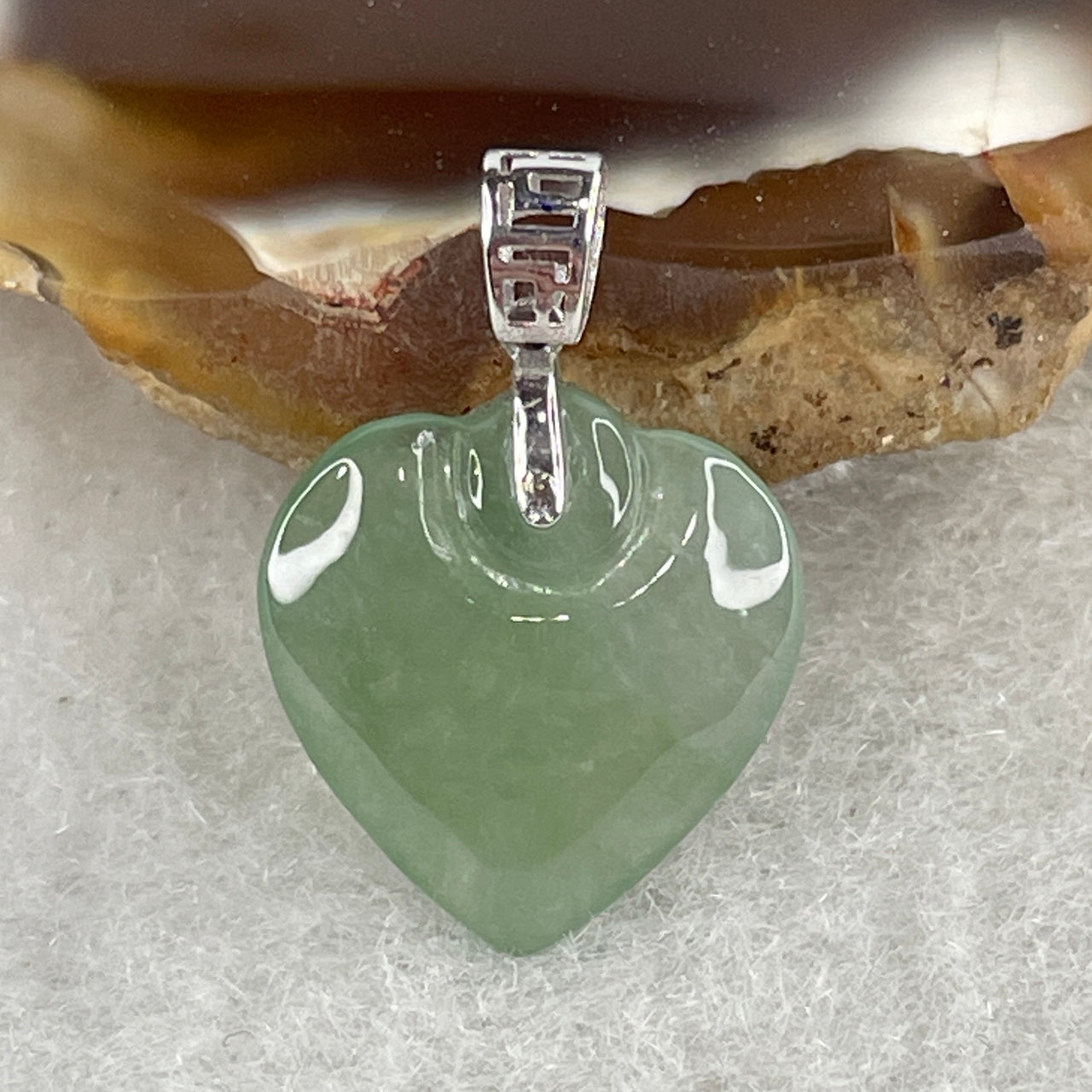 Natural Type A Icy Full Blueish Green Jadeite Heart Pendant | Solid 18K 750 White Gold Clasp Luxury Translucent Fine Charm (0.98g, 13.0x12.4x3.5mm)