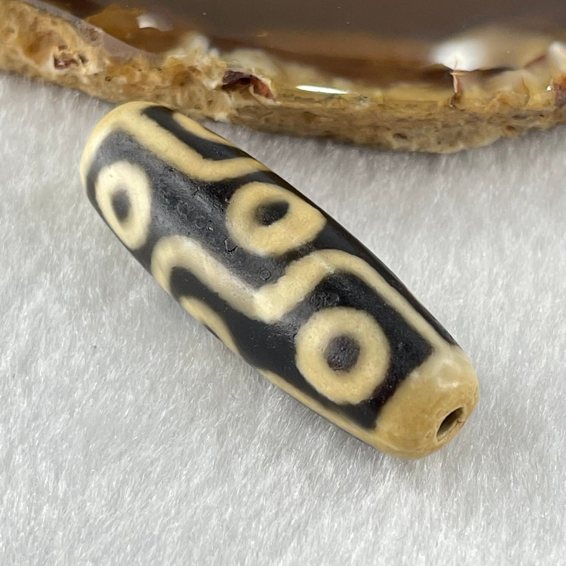 Natural Powerful Tibetan Old Oily Agate 9 Eyes Dzi Bead Heavenly Master (Tian Zhu) 九眼天诛 10.20g 38.8 by 13.1mm - Huangs Jadeite and Jewelry Pte Ltd