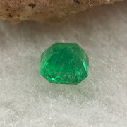 Natural Colombia Vivid Green Emerald (Beryl) Cut-Cornered Square Step cut 0.41ct 4.1 by 4.1 by 3.6mm - Huangs Jadeite and Jewelry Pte Ltd