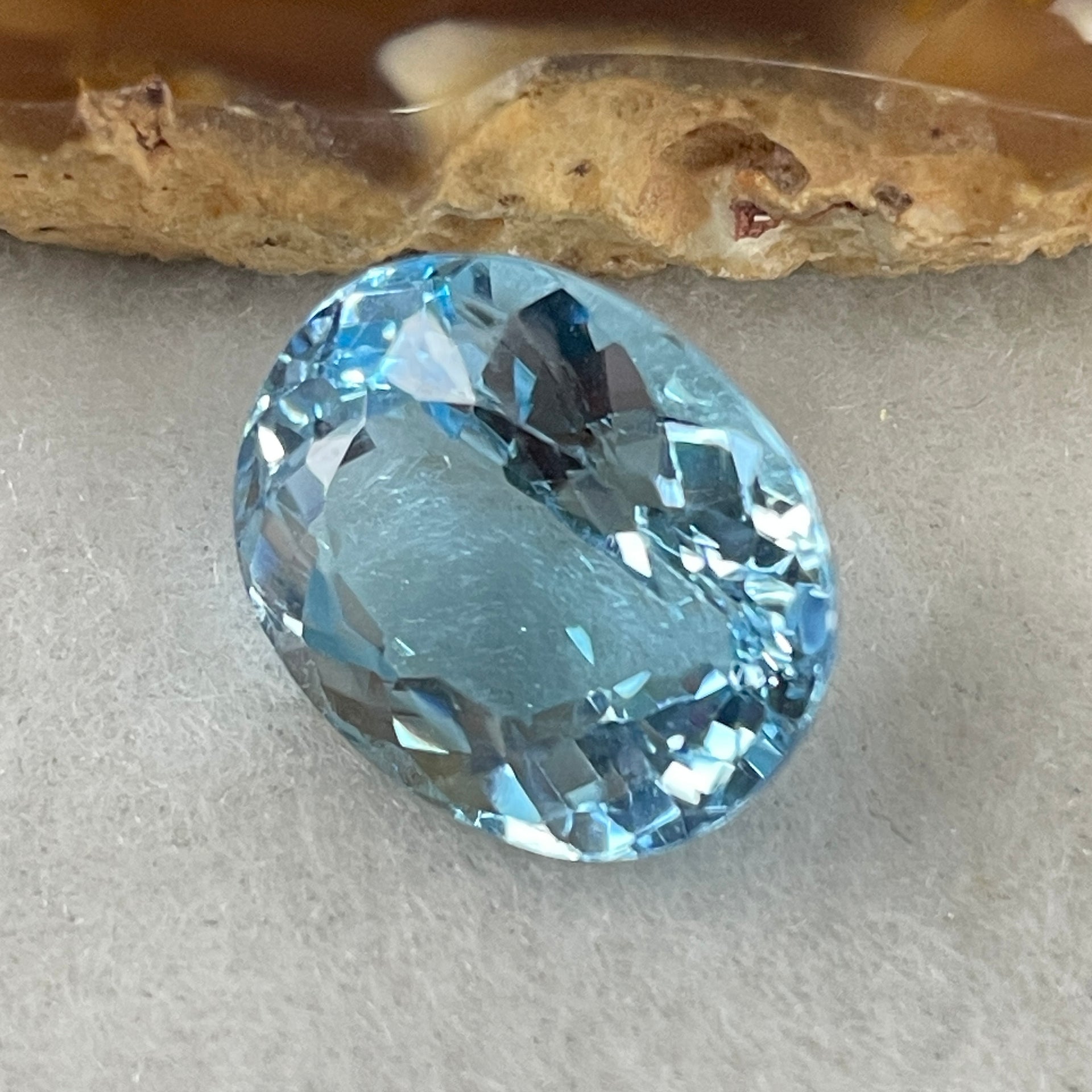 Natural Sky Blue Topaz Oval Shape 15.60ct 16.1 by 13.0 by 9.1mm - Huangs Jadeite and Jewelry Pte Ltd