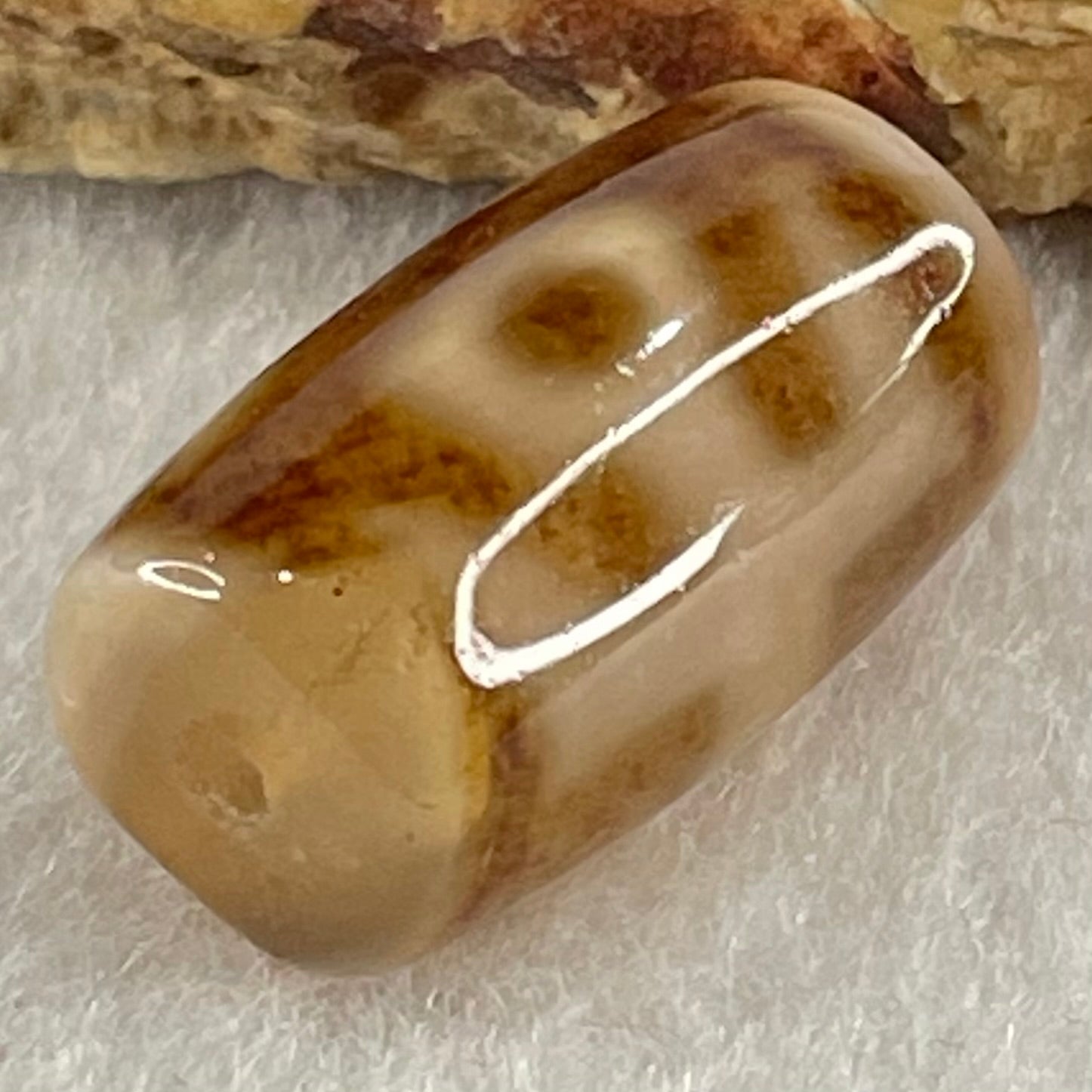 Natural Powerful Tibetan Old Oily Agate Patina Guiren Tairen Human Dzi Bead Totem Amulet Heavenly Master (Tian Zhu) 贵人天诛 4.78g 20.0 by 11.6mm - Huangs Jadeite and Jewelry Pte Ltd