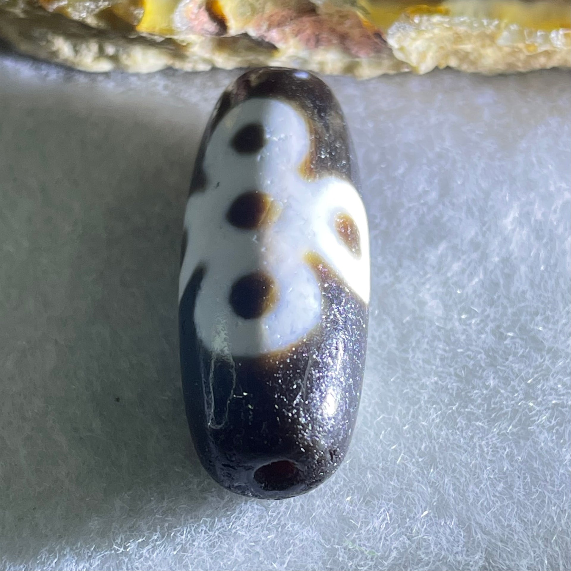 Natural Powerful Tibetan Old Oily Agate 5 Eyes Lightning Dzi Bead Heavenly Master (Tian Zhu) 五眼闪电天珠 5.50g 29.0 by 11.0mm - Huangs Jadeite and Jewelry Pte Ltd