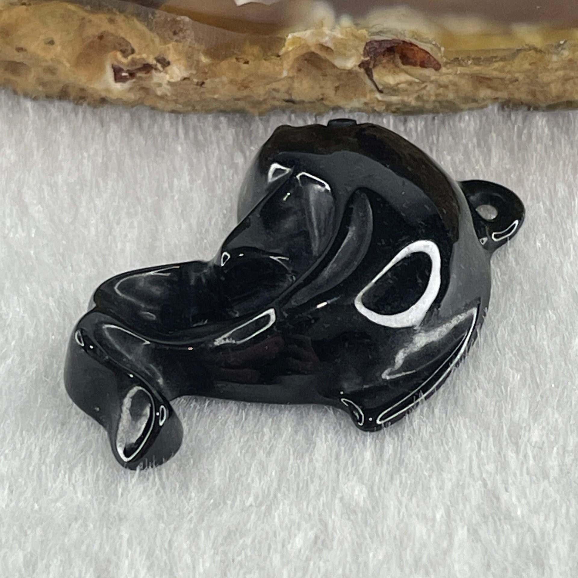 Type A Opaque Black Omphacite Dolphine Pendant Charm 4.34g 32.2 by 24.1 by 6.6mm - Huangs Jadeite and Jewelry Pte Ltd
