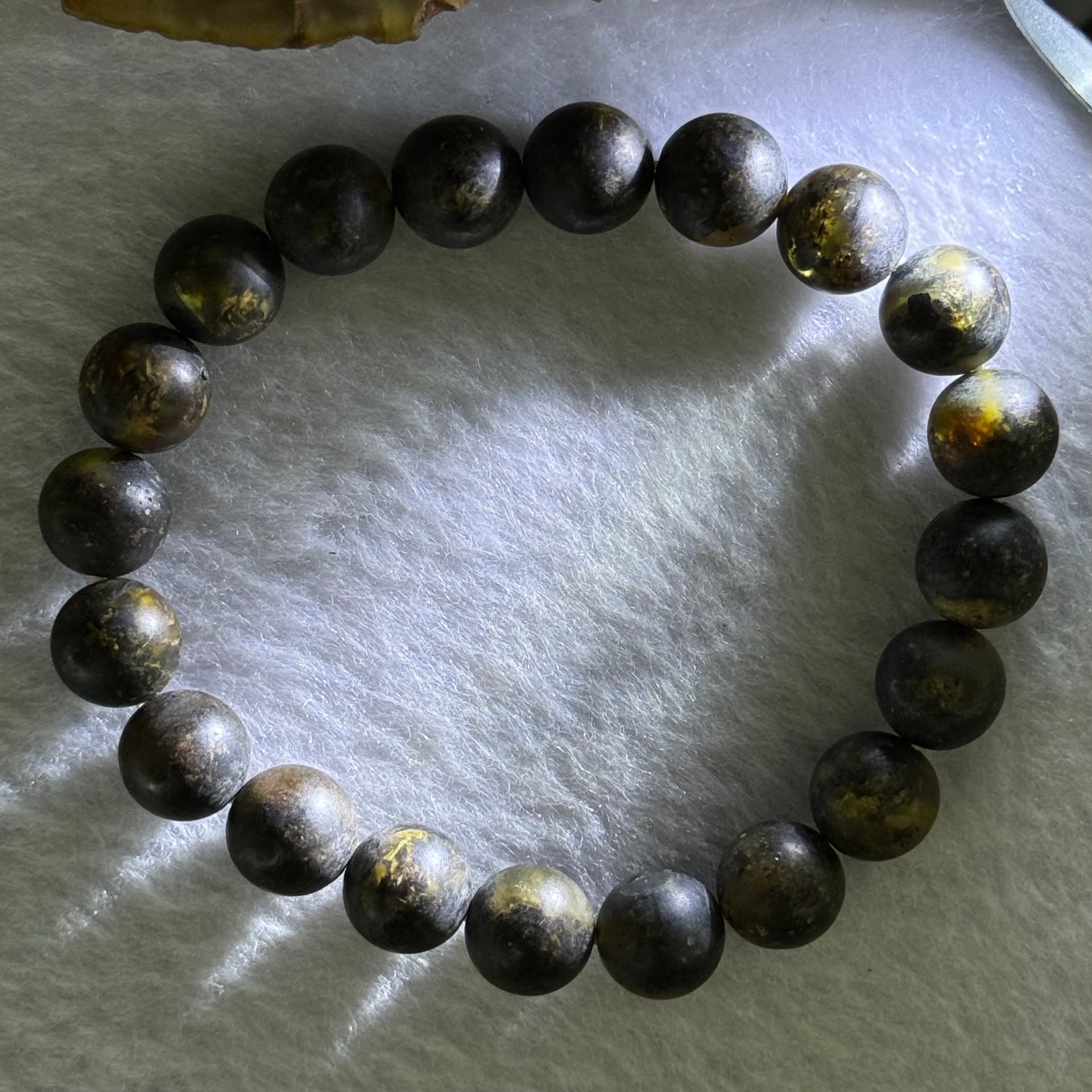 Natural Snow Medicine Amber King Beads Bracelet 天然白雪药王琥珀手链 9.11g 15.5cm 9.4mm 20 Beads - Huangs Jadeite and Jewelry Pte Ltd