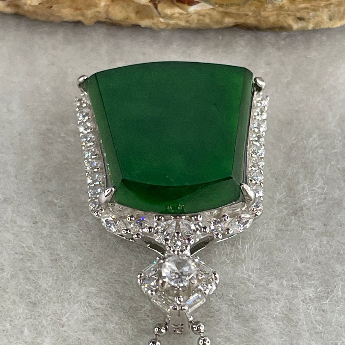 Natural Type A Omphacite Green Jadeite Wushipai Necklace in S925 Silver | (5.88g | 44cm S925 | 18.0 x 16.0 x 3.5mm | Unobstructed Peace & Supreme Protection Anchor, Feng Shui Prosperity & Executive Calm Necklace) - Huangs Jadeite and Jewelry Pte Ltd