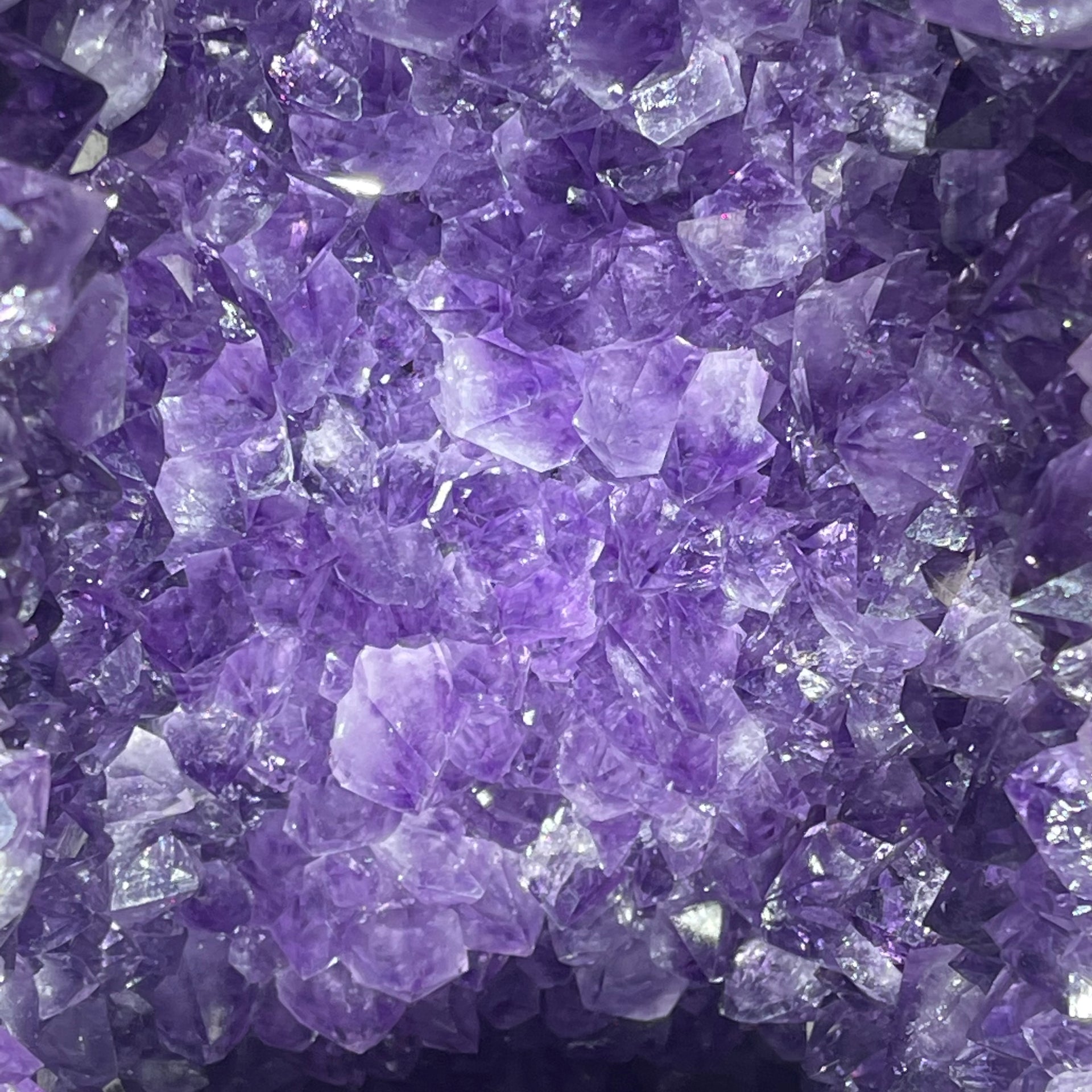 Natural Brazil Amethyst Cave with White Calcite and Cobalite 14,4494kg 320.0x175.0x330.0mm - Huangs Jadeite and Jewelry Pte Ltd