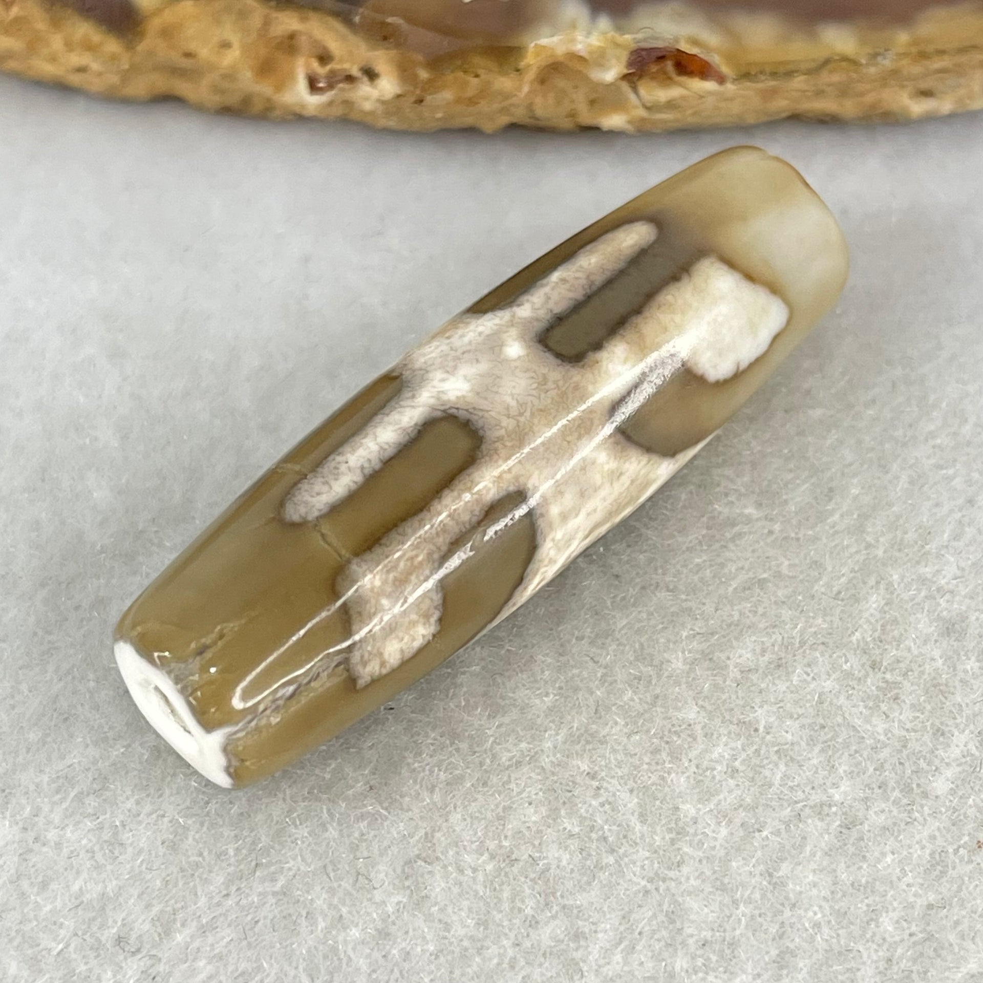 Natural Powerful Tibetan Old Oily Agate Patina Guiren Tairen Human Dzi Bead Totem Amulet Heavenly Master (Tian Zhu) 贵人天诛 8.66g 38.7 by 11.9mm - Huangs Jadeite and Jewelry Pte Ltd