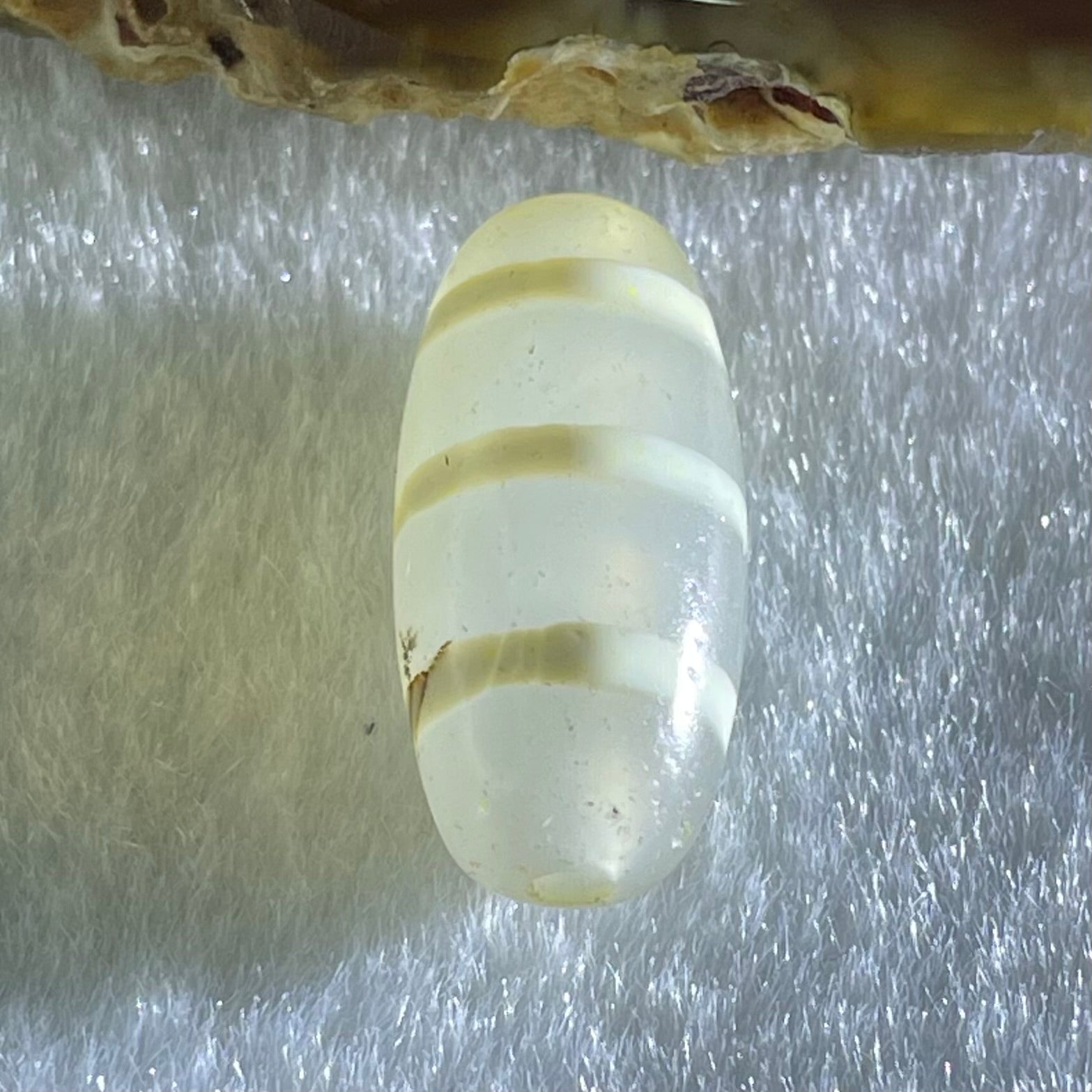 Natural Powerful Tibetan Old Oily Agate 3-Lines Dzi Bead Heavenly Master (Tian Zhu) 三行天诛 2.65g 20.0 by 9.5mm - Huangs Jadeite and Jewelry Pte Ltd