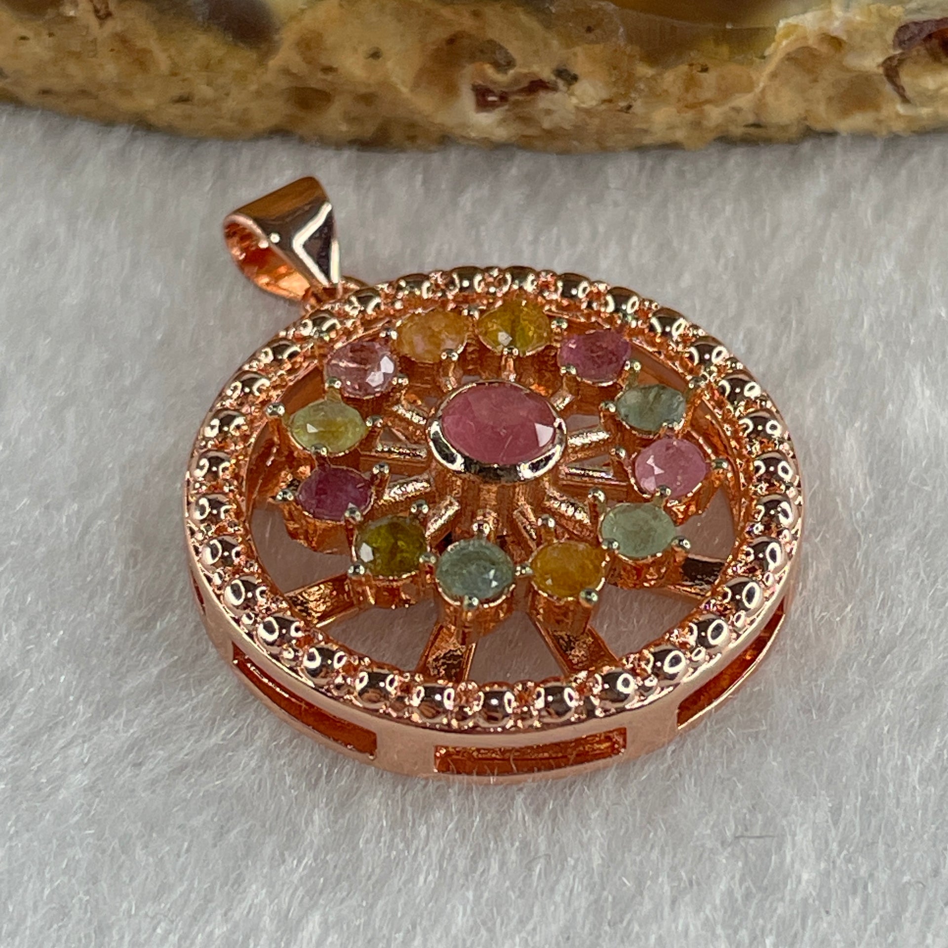 Natural Tourmaline Crystal in S925 Sliver Spinning Pendant 5.95g 3.8 by-1Pcs 3.5 by 1.0mm-12Pcs - Huangs Jadeite and Jewelry Pte Ltd