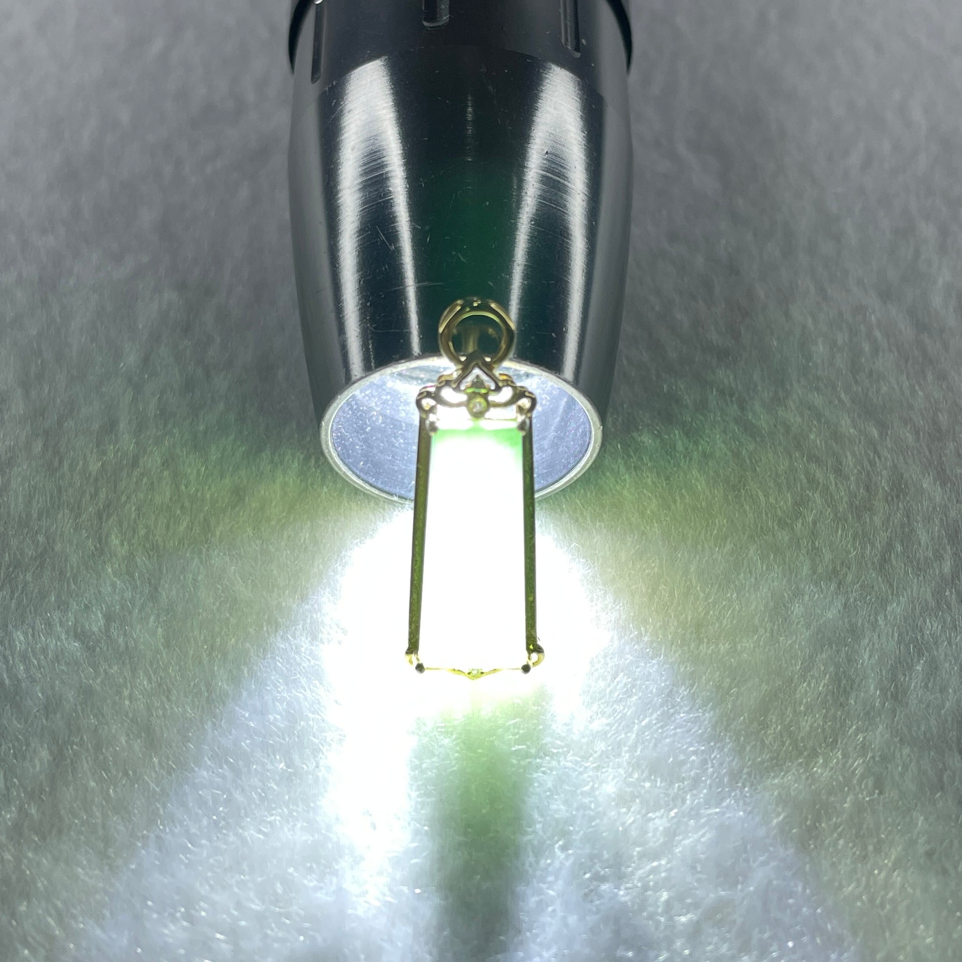 18K Yellow Gold Type A Natural Apple Green Jadeite Wu Shi Pai 16.5 by 7.1 by 2.5mm with Natural Diamonds Pendant 1.88g - Huangs Jadeite and Jewelry Pte Ltd