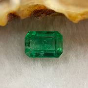 Natural Colombia Green Emerald (Beryl) Cut-Cornered Rectangular step cut 1.18ct 7.7 by 5.2 by 3.5mm - Huangs Jadeite and Jewelry Pte Ltd