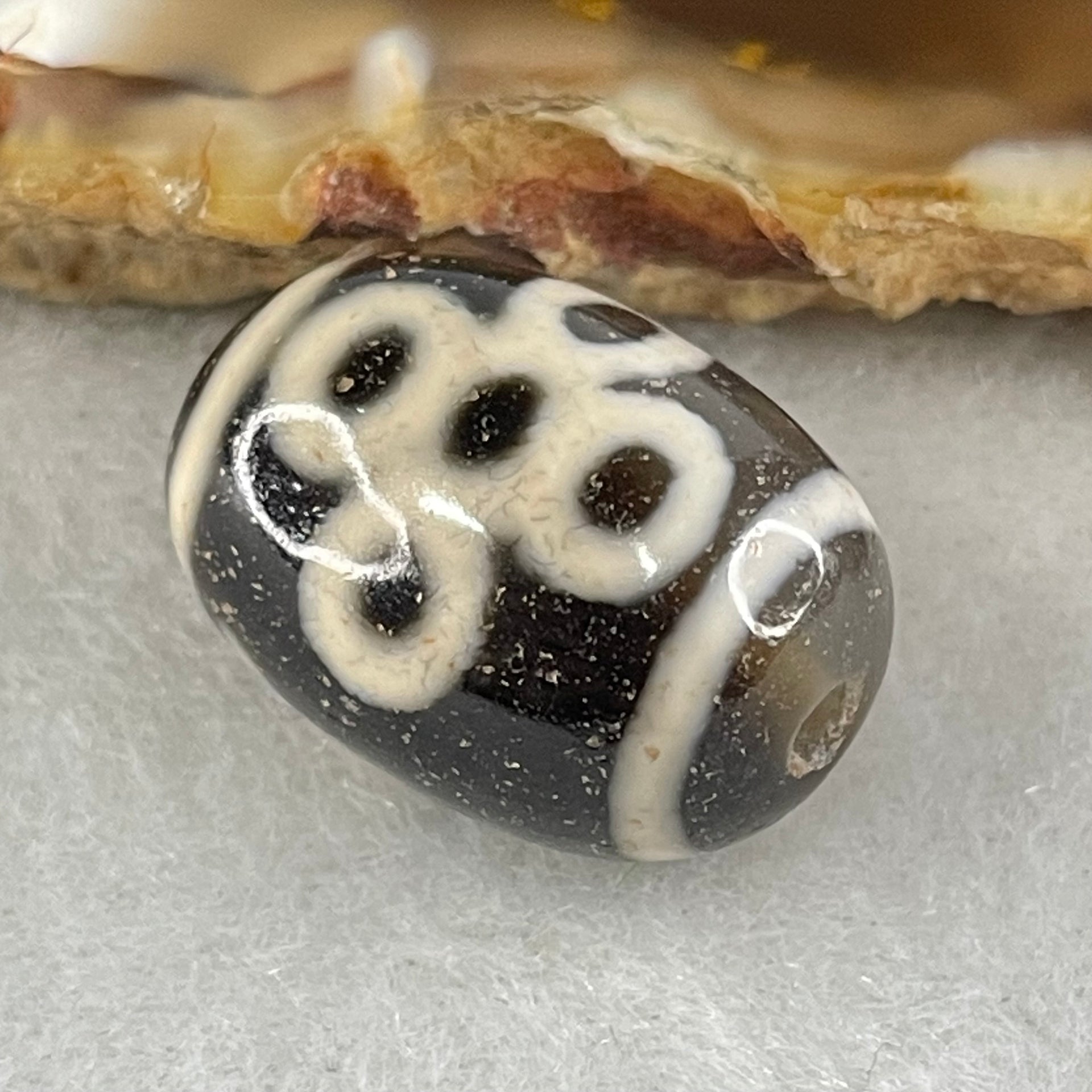 Natural Powerful Tibetan Old Oily Agate 5 Eyes Lightning Dzi Bead Heavenly Master (Tian Zhu) 五眼闪电天珠 4.43g 17.7 by 12.8mm - Huangs Jadeite and Jewelry Pte Ltd
