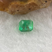 Natural Colombia Green Emerald (Beryl) Cut-Cornered Rectangular step cut 0.53ct 4.4 by 4.0 by 3.9mm - Huangs Jadeite and Jewelry Pte Ltd