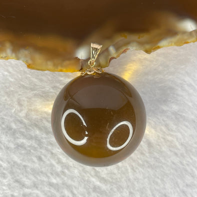 Natural Amber in 18k 750 Yellow Gold Clasp 12.07g Diameter 28.2mm - Huangs Jadeite and Jewelry Pte Ltd