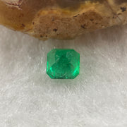 Natural Colombia Green Emerald (Beryl) Cut-Cornered Rectangular step cut 0.55ct 4.8 by 4.8 by 3.4mm - Huangs Jadeite and Jewelry Pte Ltd