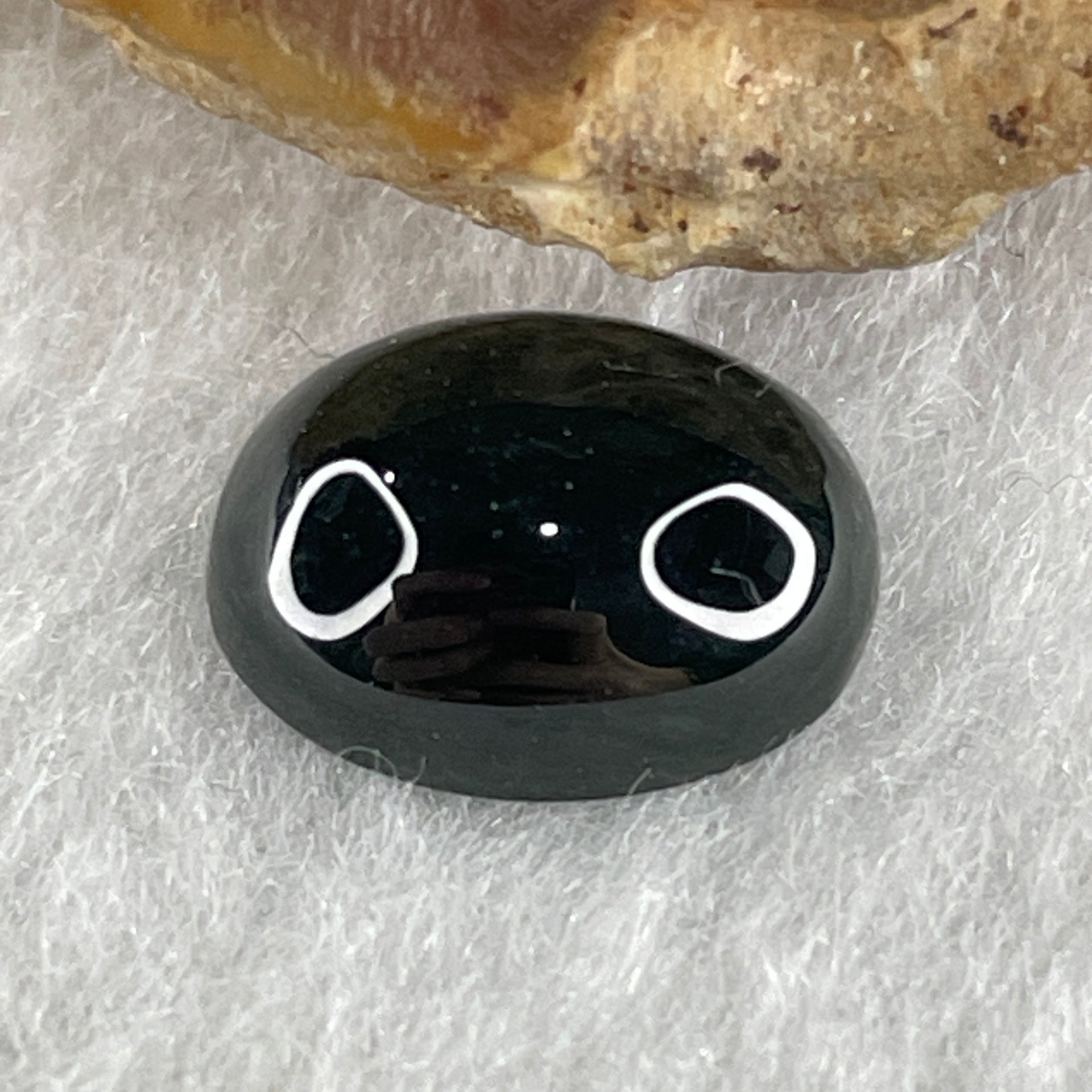 Type A Translucent Black Omphacite Jadeite Oval Cabouchon Stone For Setting 0.84g 11.2 by 8.6 by 4.6mm - Huangs Jadeite and Jewelry Pte Ltd