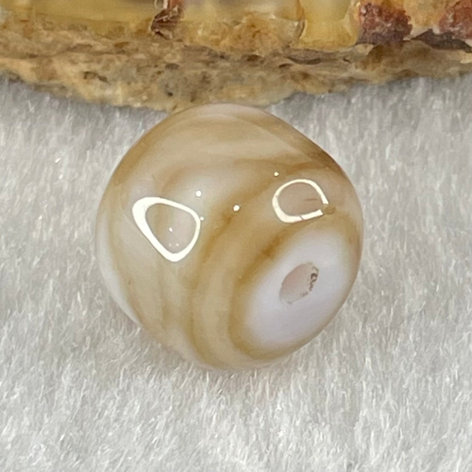 Natural Powerful Tibetan Old Oily Agate Tiger Tooth Daluo Dzi Bead Heavenly Master (Tian Zhu) 1.96g 9.9 by 11.1mm - Huangs Jadeite and Jewelry Pte Ltd