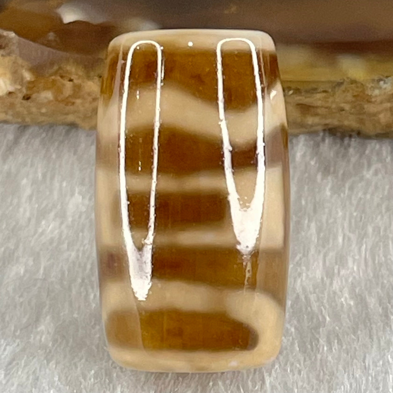Natural Powerful Tibetan Old Oily Agate Sky Door Serenity 1 Eye Dzi Bead Heavenly Master (Tian Zhu) 一眼天门天诛 4.65g 19.6 by 11.6mm - Huangs Jadeite and Jewelry Pte Ltd