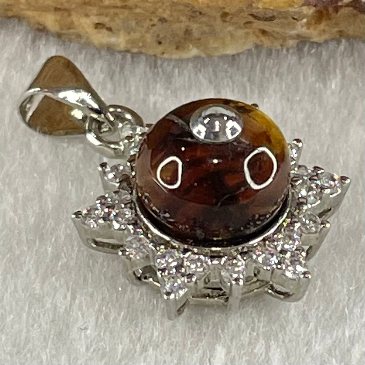 Natural Amber with Crystals in S925 Sliver Pendant 2.07g 8.9mm (External Line) - Huangs Jadeite and Jewelry Pte Ltd