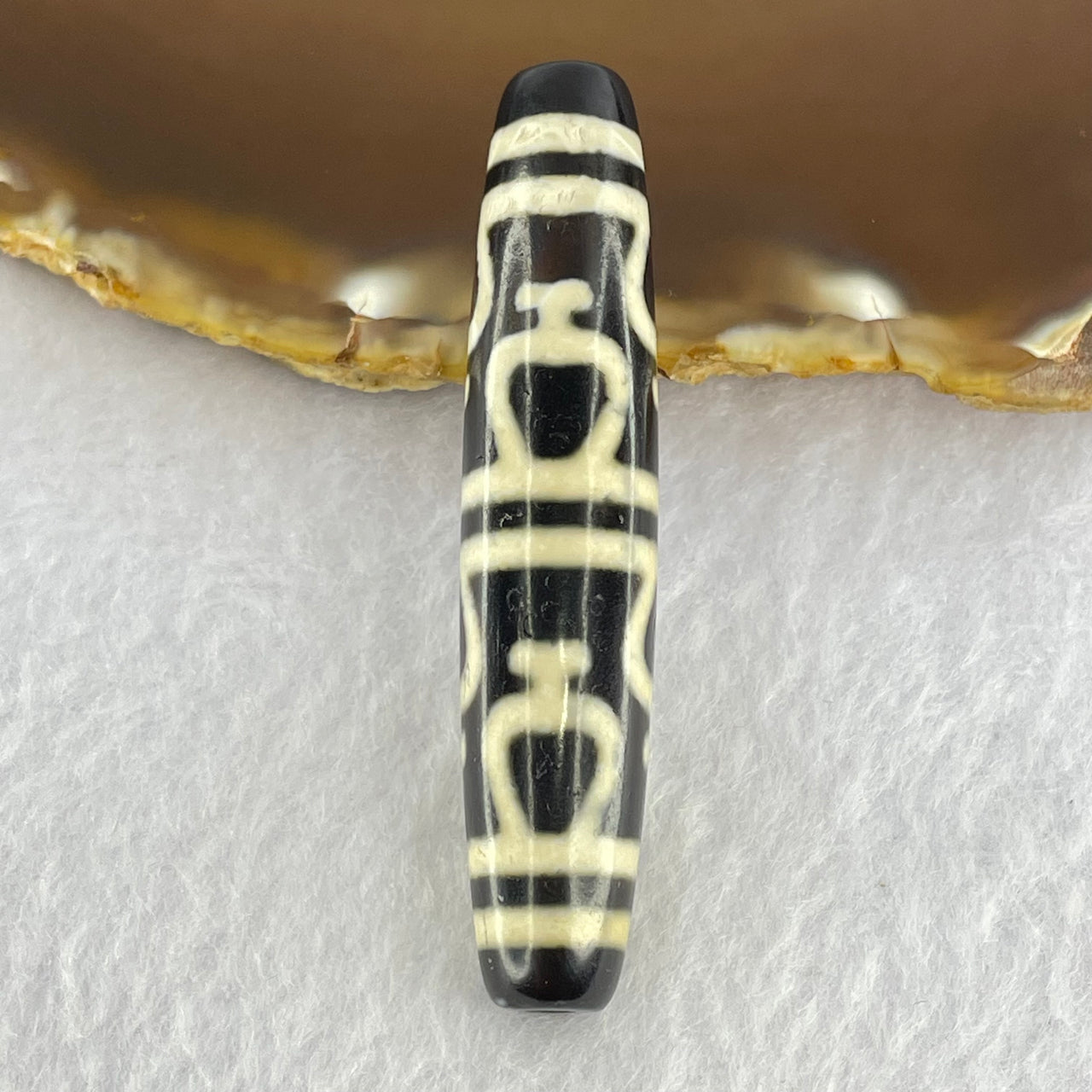 Natural Powerful Tibetan Old Oily Agate 8 Nectar Vessel Dzi Bead Heavenly Master (Tian Zhu) 花蜜容器眼天珠 14.98g 59.8 by 13.1mm - Huangs Jadeite and Jewelry Pte Ltd