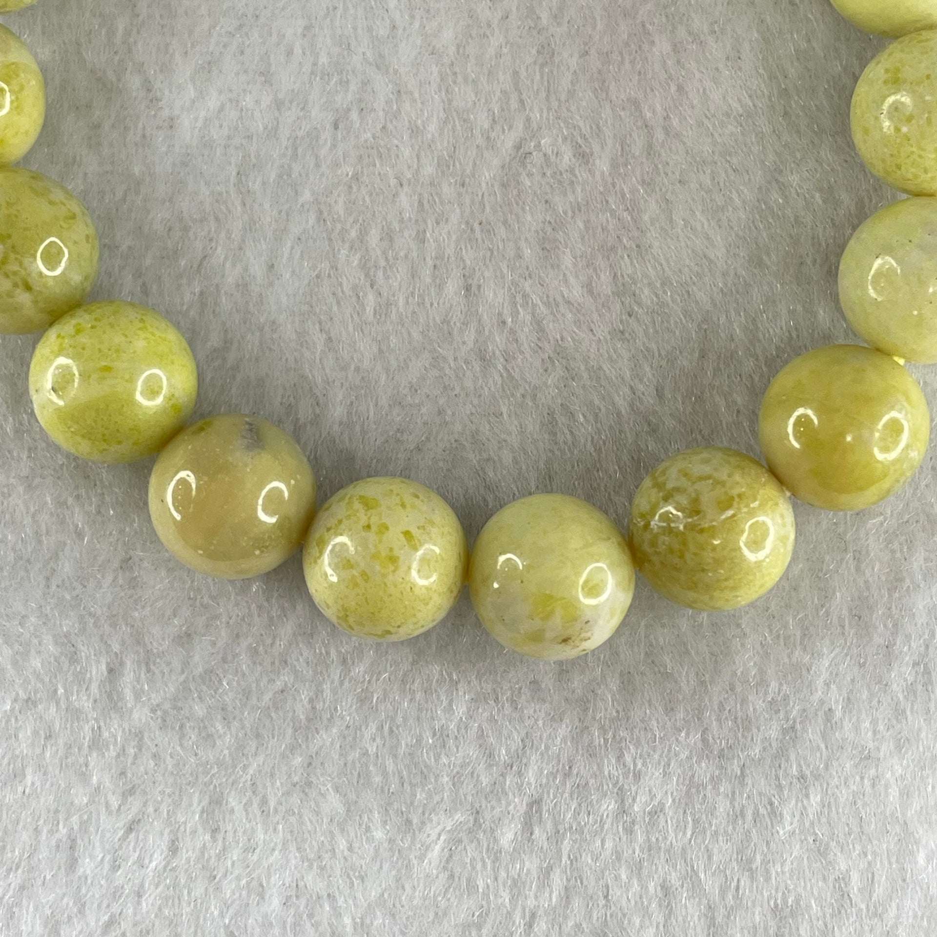 Natural Green Serpentine Jade Beads Bracelet 天然黄山玉手链 40.99g 17cm 12.0mm 18 Beads - Huangs Jadeite and Jewelry Pte Ltd