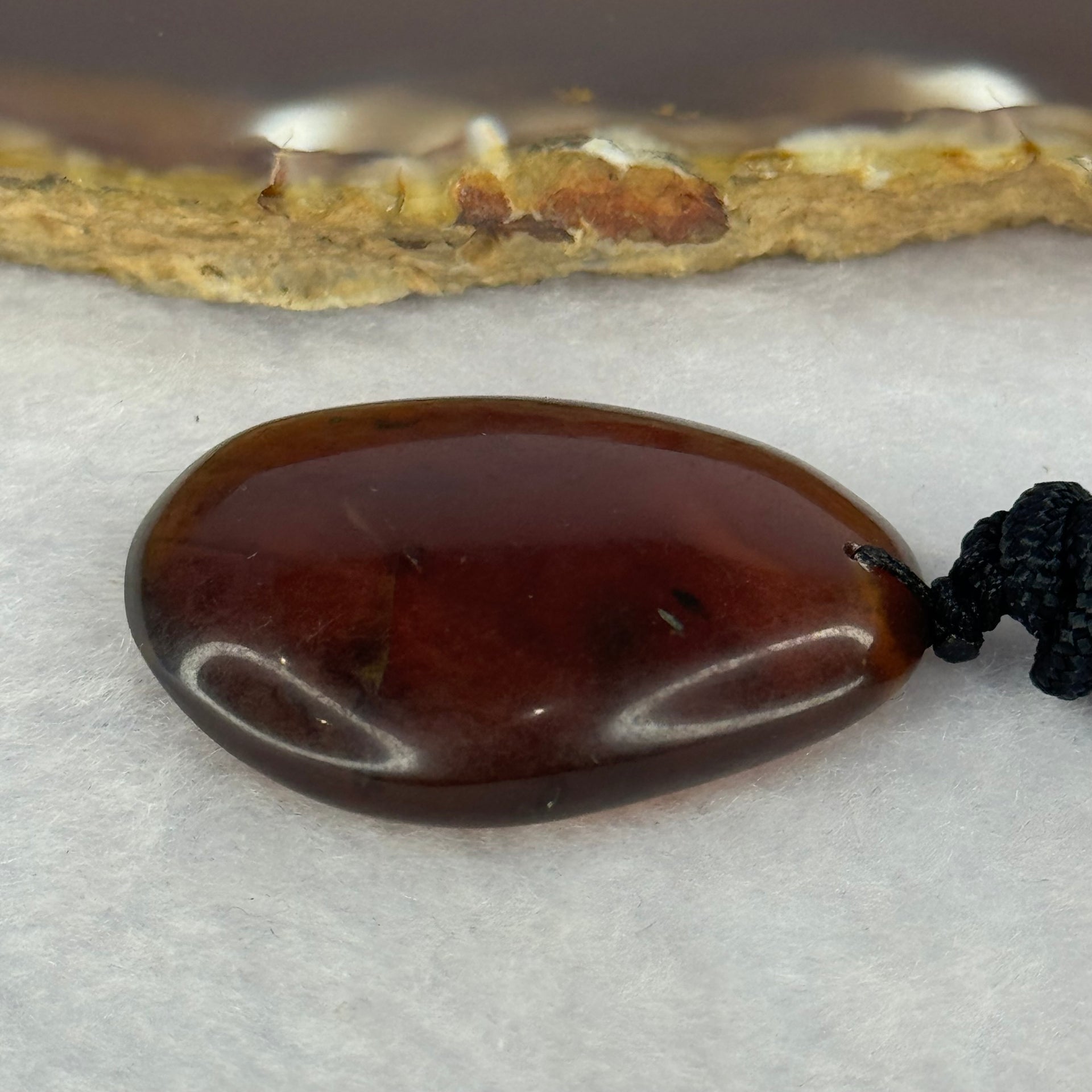 Natural Amber Pendent 天然琥珀牌 7.34g 36.1 by 28.1 by 9.2mm - Huangs Jadeite and Jewelry Pte Ltd