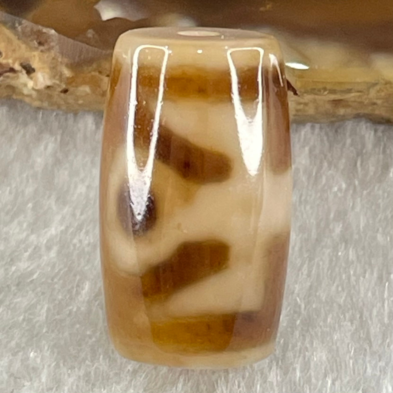 Natural Powerful Tibetan Old Oily Agate Patina Guiren Tairen Human Dzi Bead Totem Amulet Heavenly Master (Tian Zhu) 贵人天诛 4.75g 19.5 by 11.5mm - Huangs Jadeite and Jewelry Pte Ltd