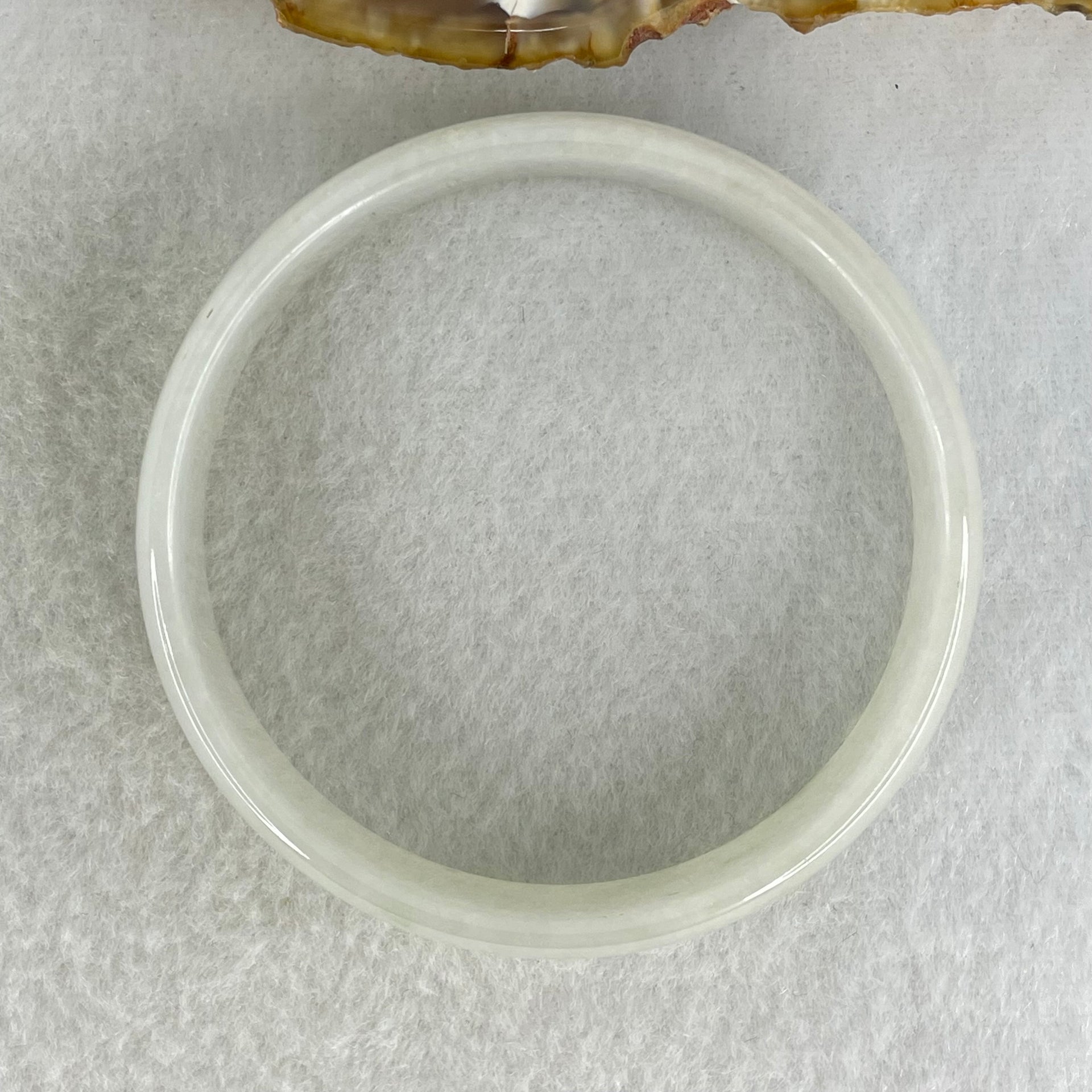 Type A Light Lavender Green Jadeite Bangle Internal Diameter 53.4mm 27.50g 14.4 by 4.0mm (Close to Perfect) - Huangs Jadeite and Jewelry Pte Ltd