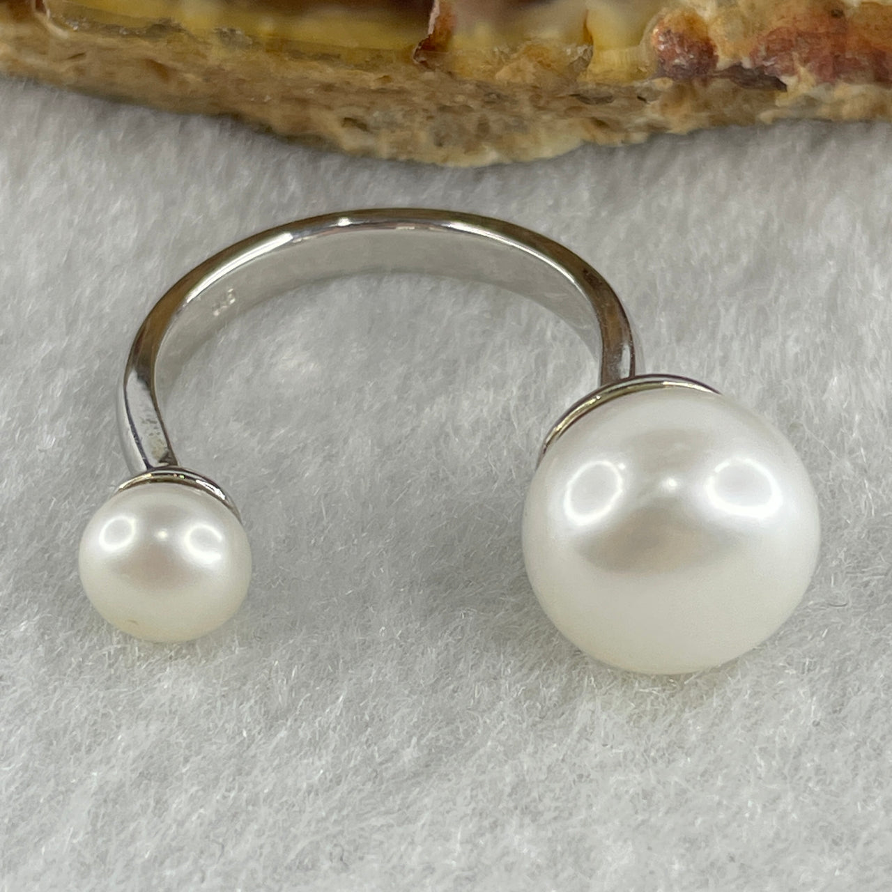 Natural Pearl in S925 Sliver Ring 4.01g 10.5 by 8.0mm-1Bead 6.2 by 5.0-1Bead US 6.4 Hk 13.8