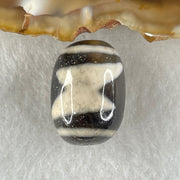 Natural Powerful Tibetan Old Oily Agate 5 Eyes Lightning Dzi Bead Heavenly Master (Tian Zhu) 五眼闪电天珠 4.43g 17.7 by 12.8mm - Huangs Jadeite and Jewelry Pte Ltd