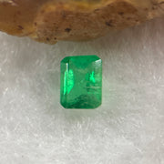 Natural Colombia Green Emerald (Beryl) Cut-Cornered Rectangular step cut 0.50ct 5.5 by 4.2 by 3.1mm - Huangs Jadeite and Jewelry Pte Ltd
