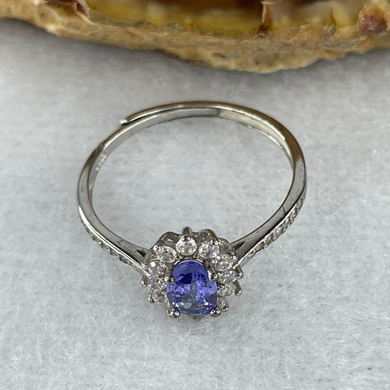 Natural Blue Tanzanite Ring in S925 Sliver 1.40g 5.9 by 4.9 by 2.0mm (Adjustable Size)